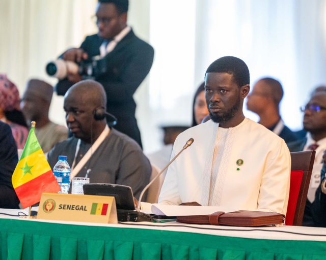 LE PRÉSIDENT BASSIROU DIOMAYE FAYE APPELLE À UNE CEDEAO PLUS UNIE ET RÉFORMÉE LE PRÉSIDENT BASSIROU DIOMAYE FAYE APPELLE À UNE CEDEAO PLUS UNIE ET RÉFORMÉE