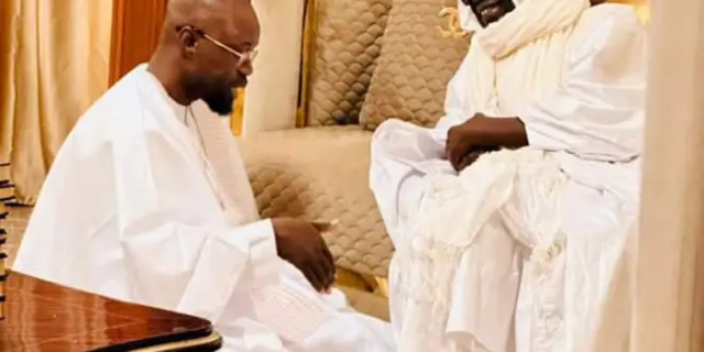 Touba : Sonko reçu par le khalife général des mourides Touba : Sonko reçu par le khalife général des mourides