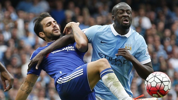 Foot: Manchester City plonge Chelsea dans le doute