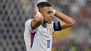 APRÈS FRANCE-ESPAGNE / KYLIAN MBAPPÉ, TOUT EN LUCIDITÉ : "MA COMPÉTITION EST RATÉE" APRÈS FRANCE-ESPAGNE / KYLIAN MBAPPÉ, TOUT EN LUCIDITÉ : "MA COMPÉTITION EST RATÉE"