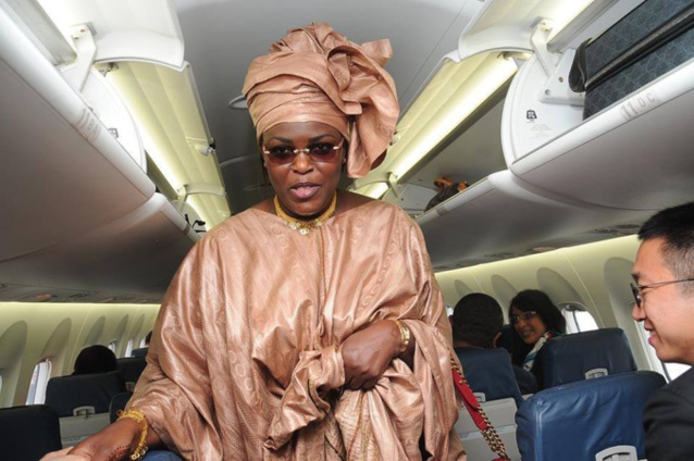 Pour les besoins du mariage de son fils, l'ex première dame , Marième Faye Sall, débarque à... Dakar ! Pour les besoins du mariage de son fils, l'ex première dame , Marième Faye Sall, débarque à... Dakar !