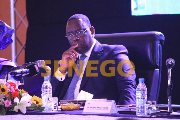 Inondations, coupures de courant, difficultés économiques: Les populations trinquent, Macky Sall recrute… Inondations, coupures de courant, difficultés économiques: Les populations trinquent, Macky Sall recrute…
