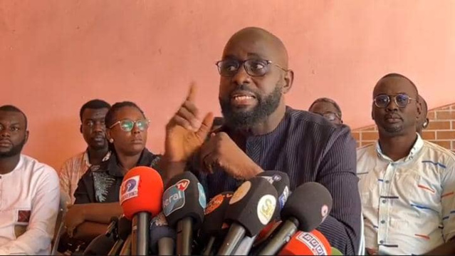 Thierno Bocoum face à la presse: "Bassirou Diomaye Faye a choisi d’être un Président de la République par intérim" Thierno Bocoum face à la presse: "Bassirou Diomaye Faye a choisi d’être un Président de la République par intérim"