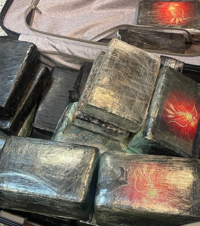 AIBD | SAISIE DE 40,3 KG DE COCAÏNE D’UNE VALEUR DE 3,2 MILLIARDS DE FRANCS CFA PAR LA DOUANE AIBD | SAISIE DE 40,3 KG DE COCAÏNE D’UNE VALEUR DE 3,2 MILLIARDS DE FRANCS CFA PAR LA DOUANE