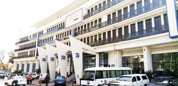 La Poste : un autre détournement de fonds révélé, deux agents dont une syndicaliste arrêtés La Poste : un autre détournement de fonds révélé, deux agents dont une syndicaliste arrêtés