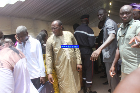 (photos) - Macky Sall au baptême du fils de son frère Aliou Sall (photos) - Macky Sall au baptême du fils de son frère Aliou Sall