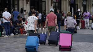 France - trains : le trafic ferroviaire reprend, l'enquête avance France - trains : le trafic ferroviaire reprend, l'enquête avance