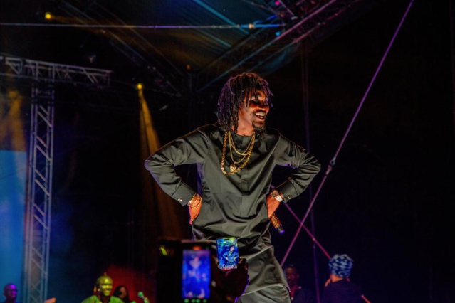 Paris- Wally Seck fait danser les olympiens
