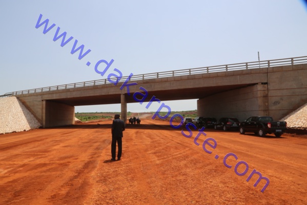 Macky Sall visite les chantiers de Diamniadio