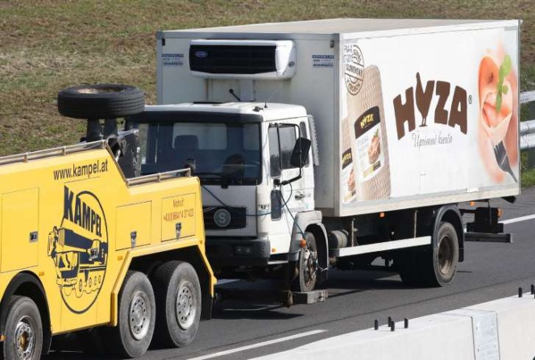 Migrants dans un camion : 71 corps retrouvés, 3 arrestations