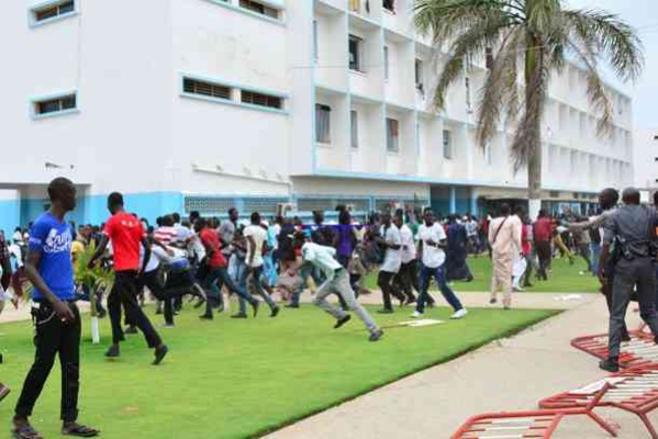 Liberté provisoire accordée aux étudiants accusés de caillassage du cortège de Macky Sall à l’Ucad Liberté provisoire accordée aux étudiants accusés de caillassage du cortège de Macky Sall à l’Ucad