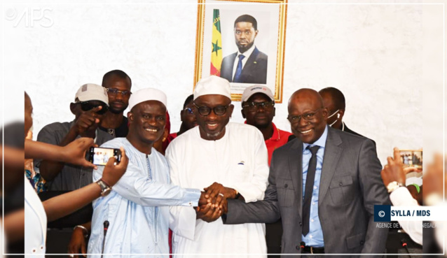 SÉNI DIÈNE PREND LES RÊNES DE L’ONAS ET S’ENGAGE POUR L’ASSAINISSEMENT DE TOUBA AVANT LE MAGAL SÉNI DIÈNE PREND LES RÊNES DE L’ONAS ET S’ENGAGE POUR L’ASSAINISSEMENT DE TOUBA AVANT LE MAGAL