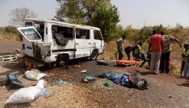 ACCIDENT TRAGIQUE ENTRE NDOULO ET KHOUROU MBACKE | AU MOINS 6 MORTS DÉCOMPTÉS SUR PLACE ACCIDENT TRAGIQUE ENTRE NDOULO ET KHOUROU MBACKE | AU MOINS 6 MORTS DÉCOMPTÉS SUR PLACE