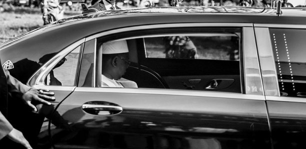 Dépouillé de sa sécurité et de ses privilèges : LES MISÈRES DE MACKY Dépouillé de sa sécurité et de ses privilèges : LES MISÈRES DE MACKY