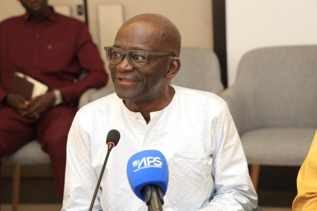 Le premier ministre, Ousmane SONKO, a présidé l'installation du Comité de commémoration du 80ᵉ anniversaire du massacre des Tirailleurs sénégalais à Thiaroye. Le premier ministre, Ousmane SONKO, a présidé l'installation du Comité de commémoration du 80ᵉ anniversaire du massacre des Tirailleurs sénégalais à Thiaroye.