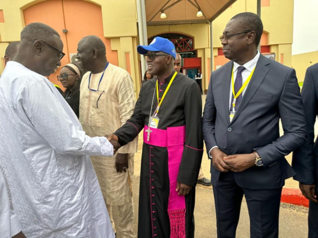 LES FIDÈLES CATHOLIQUES SÉNÉGALAIS EN ROUTE POUR ROME | UN DÉPART SOUS LA BÉNÉDICTION DE LA PAIX LES FIDÈLES CATHOLIQUES SÉNÉGALAIS EN ROUTE POUR ROME | UN DÉPART SOUS LA BÉNÉDICTION DE LA PAIX