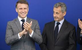 Nicolas Sarkozy plaide pour... Nicolas Sarkozy plaide pour...