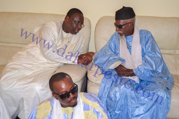 Macky Sall rend visite au Khalife Général des Mourides Macky Sall rend visite au Khalife Général des Mourides