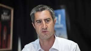 Pour François Ruffin, Marine Le Pen est devenue la « béquille d’Emmanuel Macron pour gouverner » Pour François Ruffin, Marine Le Pen est devenue la « béquille d’Emmanuel Macron pour gouverner »