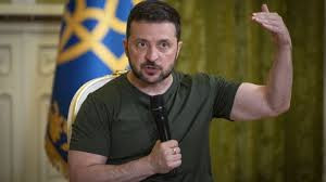 En visite en Allemagne, Zelensky réclame "plus d'armes" aux alliés occidentaux En visite en Allemagne, Zelensky réclame "plus d'armes" aux alliés occidentaux