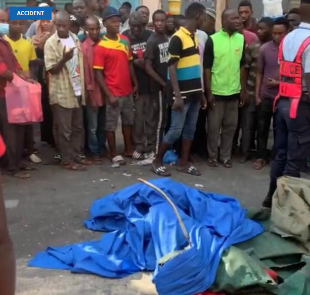 Grave accident : Un bus entre en collision avec un camion de sable Grave accident : Un bus entre en collision avec un camion de sable