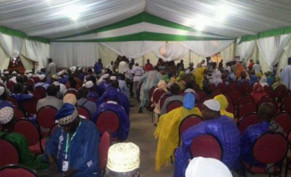 Les 163 pèlerins laissés en rade renoncent à la plainte contre le commissaire au pèlerinage, mais... Les 163 pèlerins laissés en rade renoncent à la plainte contre le commissaire au pèlerinage, mais...