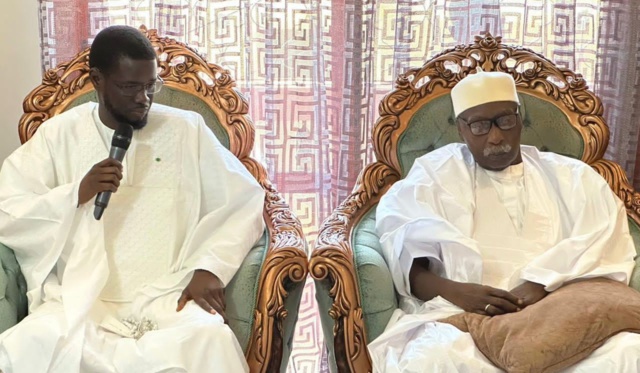 Les images de l'arrivée du Pr Bassirou Diomaye Faye à Tivaouane Les images de l'arrivée du Pr Bassirou Diomaye Faye à Tivaouane