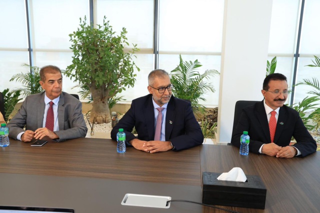 Le PDG de DP World, Sultan Ahmed Bin Sulayem, reçu par le Pm Ousmane Sonko Le PDG de DP World, Sultan Ahmed Bin Sulayem, reçu par le Pm Ousmane Sonko