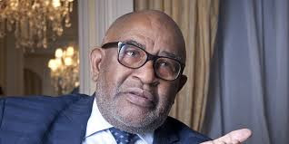 Comores: le président Azali Assoumani blessé lors d'une attaque à l'arme blanche Comores: le président Azali Assoumani blessé lors d'une attaque à l'arme blanche
