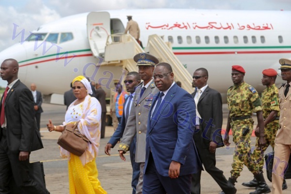 Arrivée de Macky Sall à Ouagadougou Arrivée de Macky Sall à Ouagadougou
