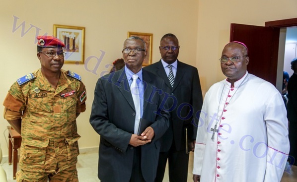 Les images de la rencontre entre le Président Macky  Sall et le groupe de facilitateurs Burkinabé.