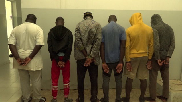 Émigration irrégulière : 30 candidats, dont 2 femmes avec leur bébé, interpellés à Joal Émigration irrégulière : 30 candidats, dont 2 femmes avec leur bébé, interpellés à Joal