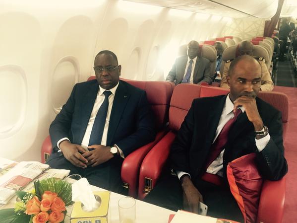 Arrêt sur image - Le Président Macky Sall en route pour Ouagadougou Arrêt sur image - Le Président Macky Sall en route pour Ouagadougou