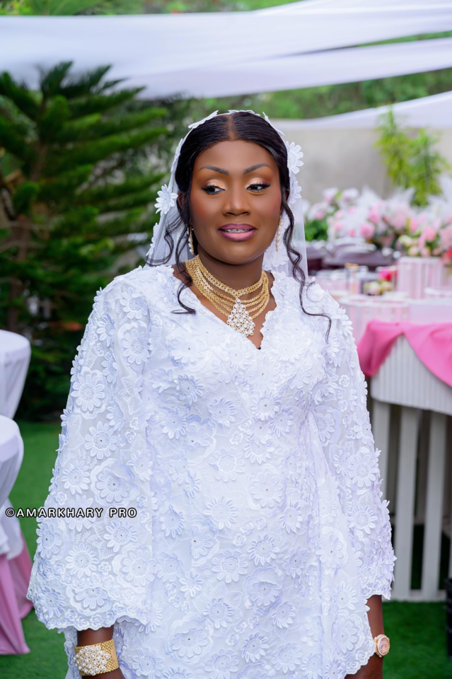 Mariage de célébrités au Sénégal- L'illustre Me Lika Bâ finalement mariée avec l'homme de ses pensées, l'ex ministre... Matar Bâ ! Mariage de célébrités au Sénégal- L'illustre Me Lika Bâ finalement mariée avec l'homme de ses pensées, l'ex ministre... Matar Bâ !