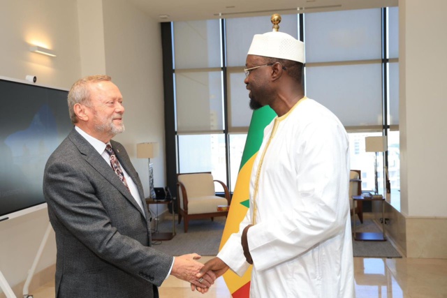 Le Ministre britannique chargé de l’Afriqu reçu ce vendredi par le Premier Ministre Ousmane SONKO Le Ministre britannique chargé de l’Afriqu reçu ce vendredi par le Premier Ministre Ousmane SONKO