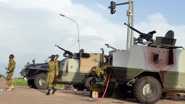 Burkina Faso: Les forces loyalistes aux portes de la capitale, les putchistes négocient pour éviter des éffusions de sang Burkina Faso: Les forces loyalistes aux portes de la capitale, les putchistes négocient pour éviter des éffusions de sang