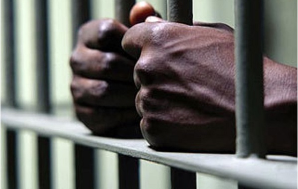 Le célèbre Mohamed Sylla, chanté par Waly Seck, sous les verrous pour ... Le célèbre Mohamed Sylla, chanté par Waly Seck, sous les verrous pour ...