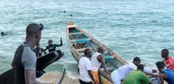 Émigration clandestine : Une pirogue remplie de cadavres à la dérive au large des Mamelles Émigration clandestine : Une pirogue remplie de cadavres à la dérive au large des Mamelles