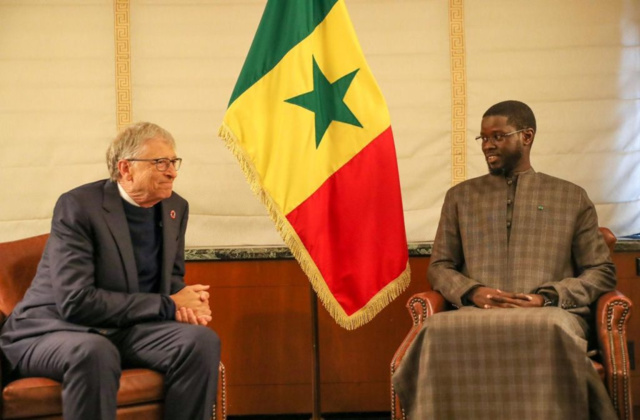 RENCONTRE ENTRE LE PRÉSIDENT FAYE ET BILL GATES | VERS UNE COOPÉRATION RENFORCÉE SUR L’AGRICULTURE, L’ASSAINISSEMENT ET LE NUMÉRIQUE RENCONTRE ENTRE LE PRÉSIDENT FAYE ET BILL GATES | VERS UNE COOPÉRATION RENFORCÉE SUR L’AGRICULTURE, L’ASSAINISSEMENT ET LE NUMÉRIQUE