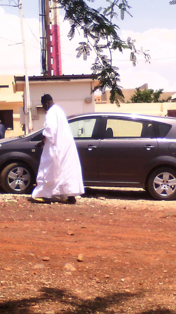 Info Dakarposte! Le communicateur Aziz Mbaye en visite au Cap Manuel        Est-ce l'émissaire de "You"? Info Dakarposte! Le communicateur Aziz Mbaye en visite au Cap Manuel        Est-ce l'émissaire de "You"?