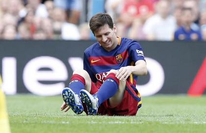 Barcelone: Blessé au genou, Messi sera absent 7 à 8 semaines