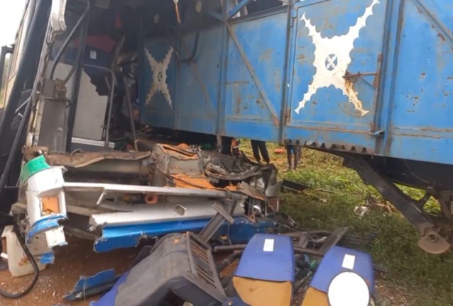 ACCIDENT MORTEL À MAKA BRAGUEYE (LOUGA ) | UN MORT ET 24 BLESSÉS, DONT 11 DANS UN ÉTAT GRAVE ACCIDENT MORTEL À MAKA BRAGUEYE (LOUGA ) | UN MORT ET 24 BLESSÉS, DONT 11 DANS UN ÉTAT GRAVE