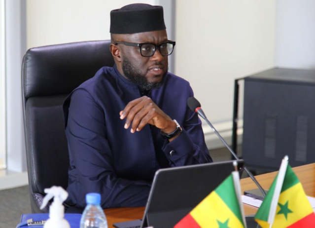El Malick NDIAYE annonce la création d’une Haute Cour de justice pour poursuivre Macky SALL El Malick NDIAYE annonce la création d’une Haute Cour de justice pour poursuivre Macky SALL