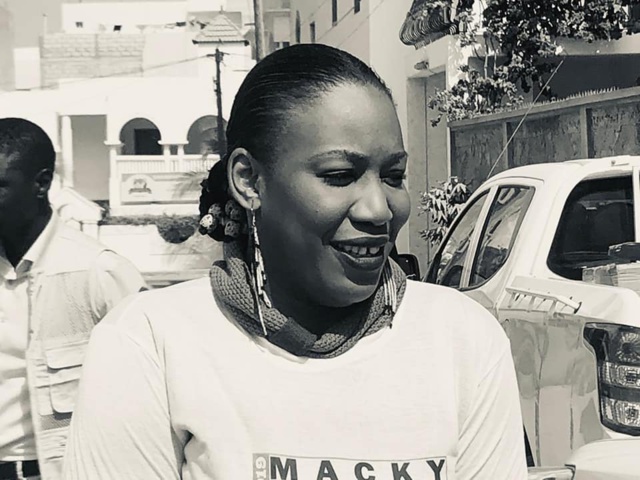 Déférés ce matin au parquet de Dakar, Dieguy Diop au même titre que ses ex collaborateurs se tournent les pouces ! Déférés ce matin au parquet de Dakar, Dieguy Diop au même titre que ses ex collaborateurs se tournent les pouces !