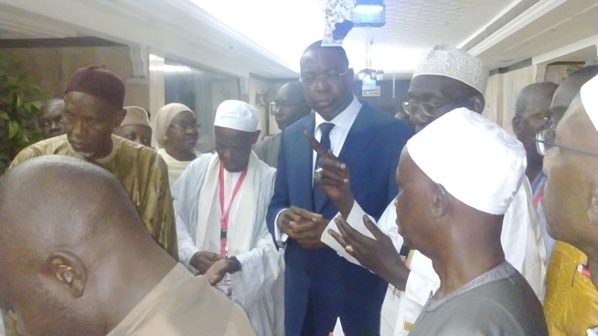 Photos de la visite de Mankeur Ndiaye aux pèlerins Photos de la visite de Mankeur Ndiaye aux pèlerins
