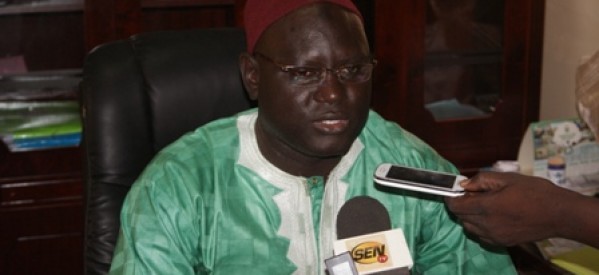 Le Directeur de Cabinet du maire de Mbao trainé en justice pour faux et usage de faux, Amadou Ndiaye se défausse et cite l'édile Abdoulaye Pouye dit "Obama" Le Directeur de Cabinet du maire de Mbao trainé en justice pour faux et usage de faux, Amadou Ndiaye se défausse et cite l'édile Abdoulaye Pouye dit "Obama"