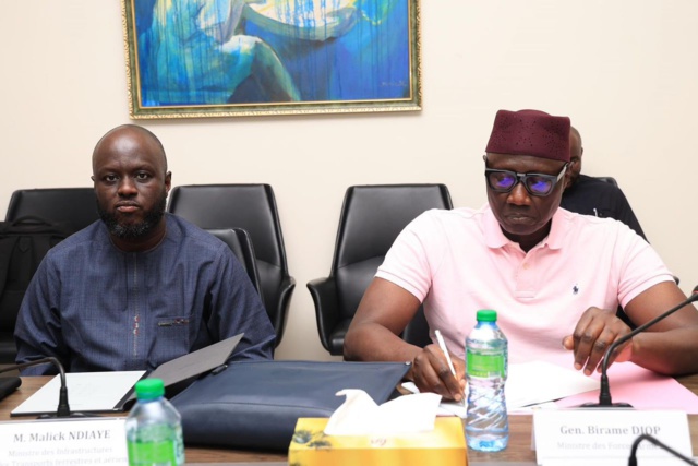 Situation de crue du fleuve Sénégal- Le Pm, Ousmane Sonko, a présidé, ce dimanche , une réunion interministérielle exceptionnelle Situation de crue du fleuve Sénégal- Le Pm, Ousmane Sonko, a présidé, ce dimanche , une réunion interministérielle exceptionnelle