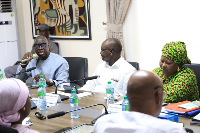 Situation de crue du fleuve Sénégal- Le Pm, Ousmane Sonko, a présidé, ce dimanche , une réunion interministérielle exceptionnelle Situation de crue du fleuve Sénégal- Le Pm, Ousmane Sonko, a présidé, ce dimanche , une réunion interministérielle exceptionnelle