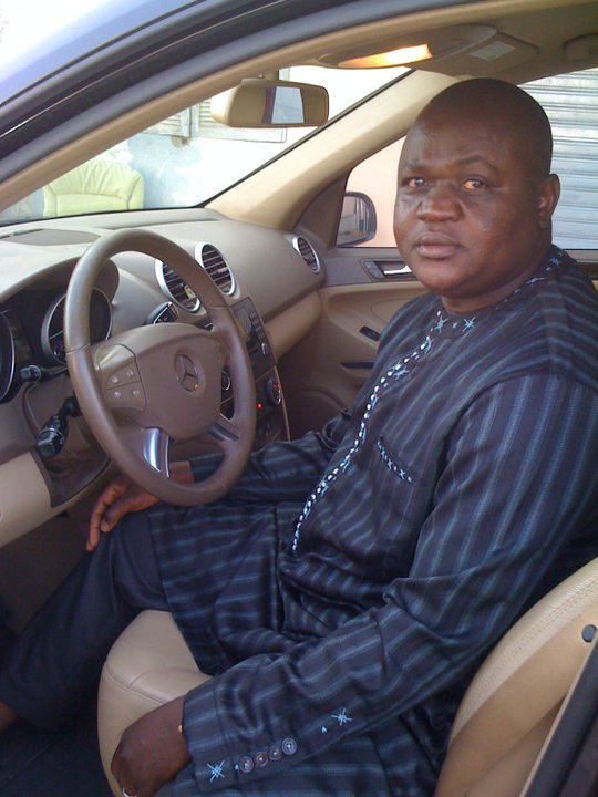 Lui, c'est Dinky Fall, chauffeur et homme de confiance du Président Lamine Diack