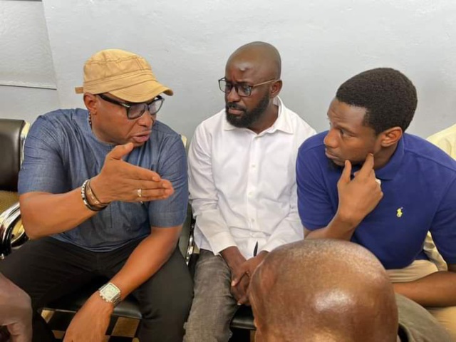 Insultes aux militants de Pastef à la devanture du tribunal de Tamba- Ce qui a été énervé Barthelemy Dias Insultes aux militants de Pastef à la devanture du tribunal de Tamba- Ce qui a été énervé Barthelemy Dias